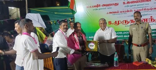 FREE-DISTRIBUTION-OF-PROVISIONS-SAREE-NOTEBOOKS-10