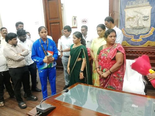 MAYOR-VISIT-1